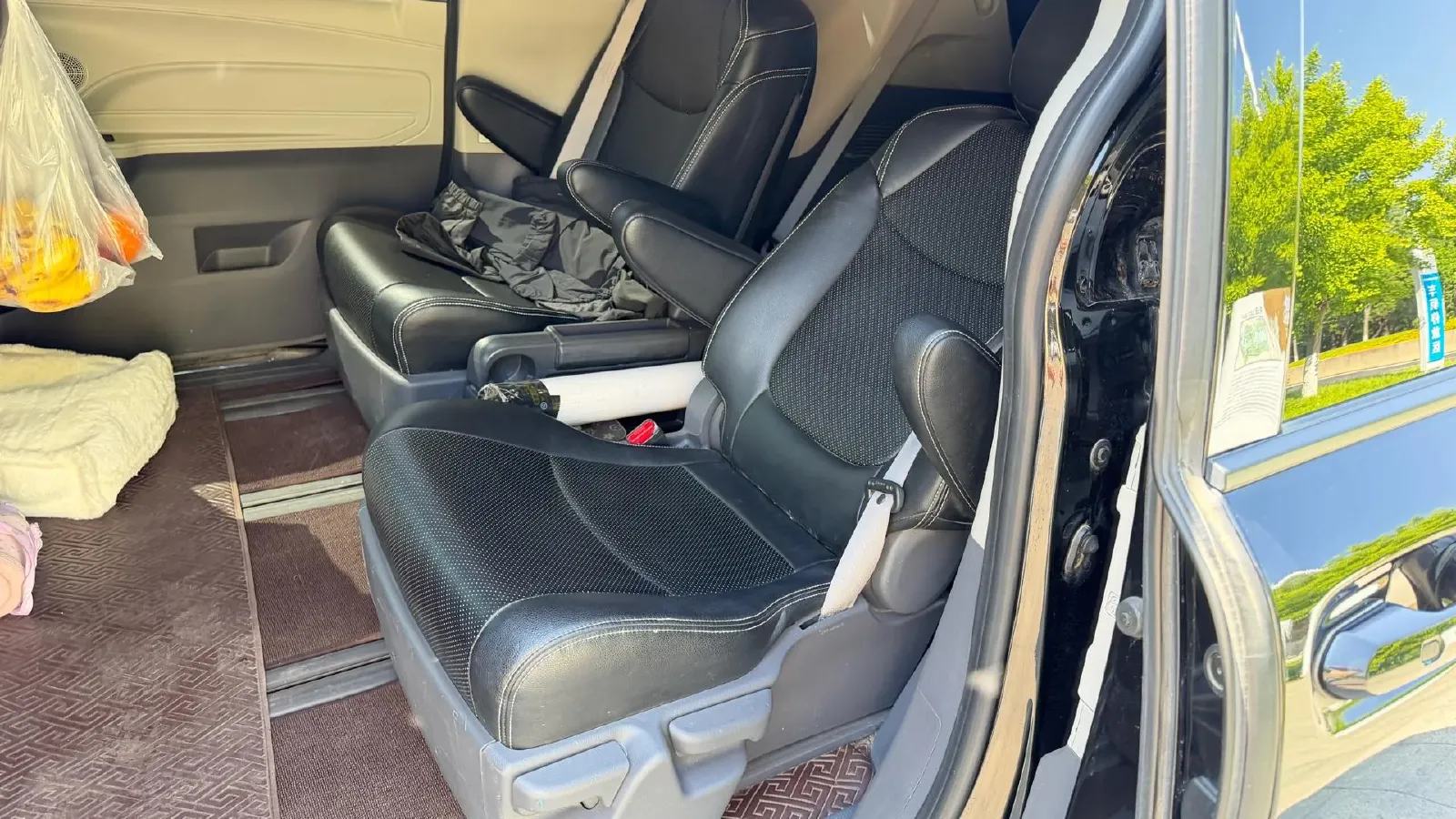 2023 Toyota Sienna 2.5L 189HP L4 E-CVT Hybrid,autocango,china used car exporter,china ev exporter,chinese used car exporter,chinese used ev exporter