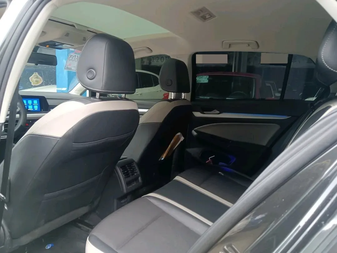 2011 Volvo XC60 2.0T 203HP L4 6DCT,autocango,china used car exporter,china ev exporter,chinese used car exporter,chinese used ev exporter