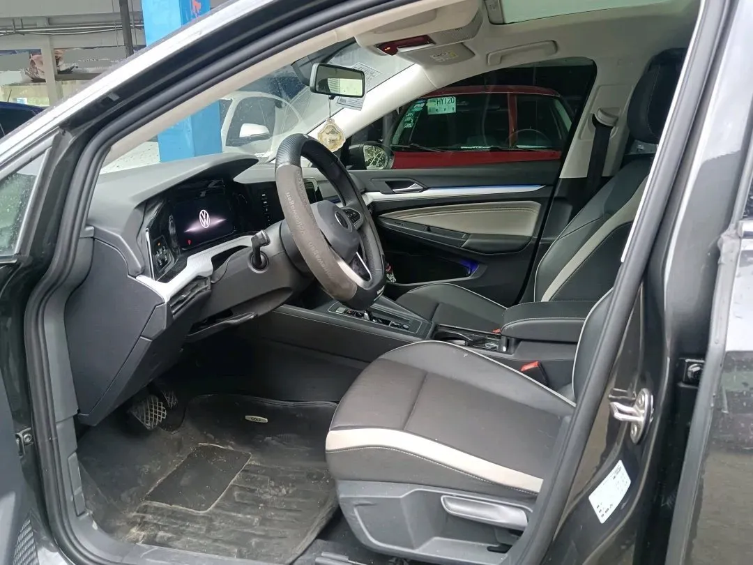 2011 Volvo XC60 2.0T 203HP L4 6DCT,autocango,china used car exporter,china ev exporter,chinese used car exporter,chinese used ev exporter