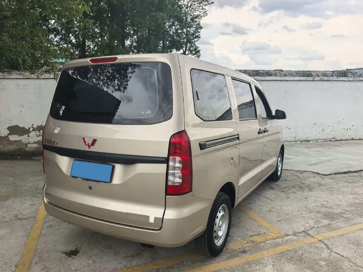 2022 JinBei Little Sea Lion X30 1.5L 102HP L4 5MT,autocango,china used car exporter,china ev exporter,chinese used car exporter,chinese used ev exporter