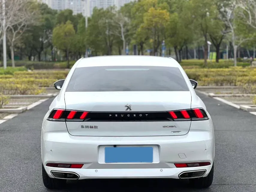 2022 Peugeot 508 1.6T 170HP L4 6AT,autocango,china used car exporter,china ev exporter,chinese used car exporter,chinese used ev exporter