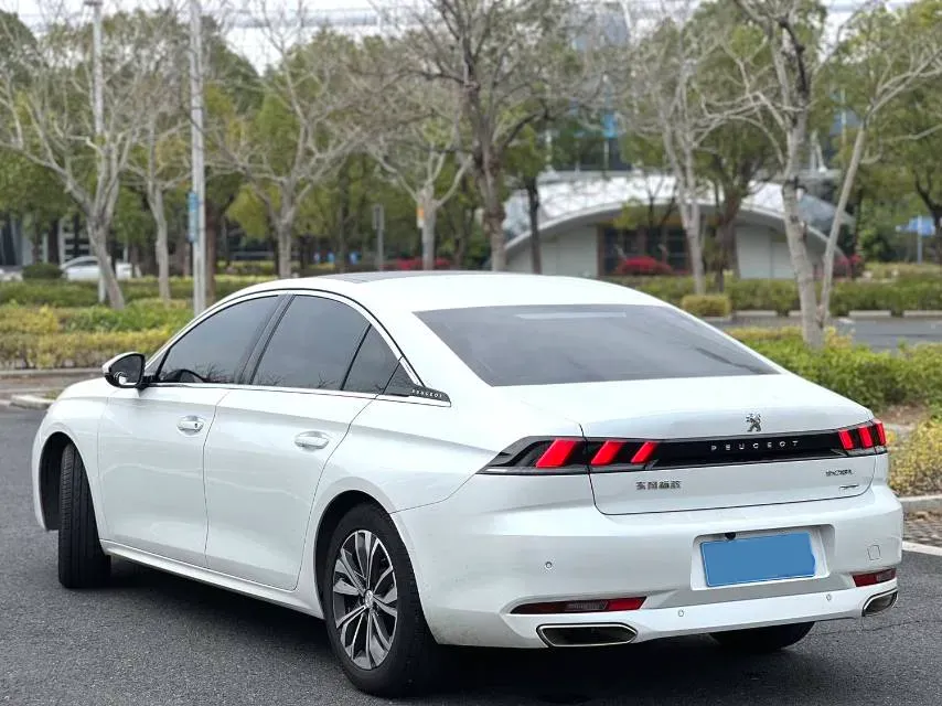 2022 Peugeot 508 1.6T 170HP L4 6AT,autocango,china used car exporter,china ev exporter,chinese used car exporter,chinese used ev exporter