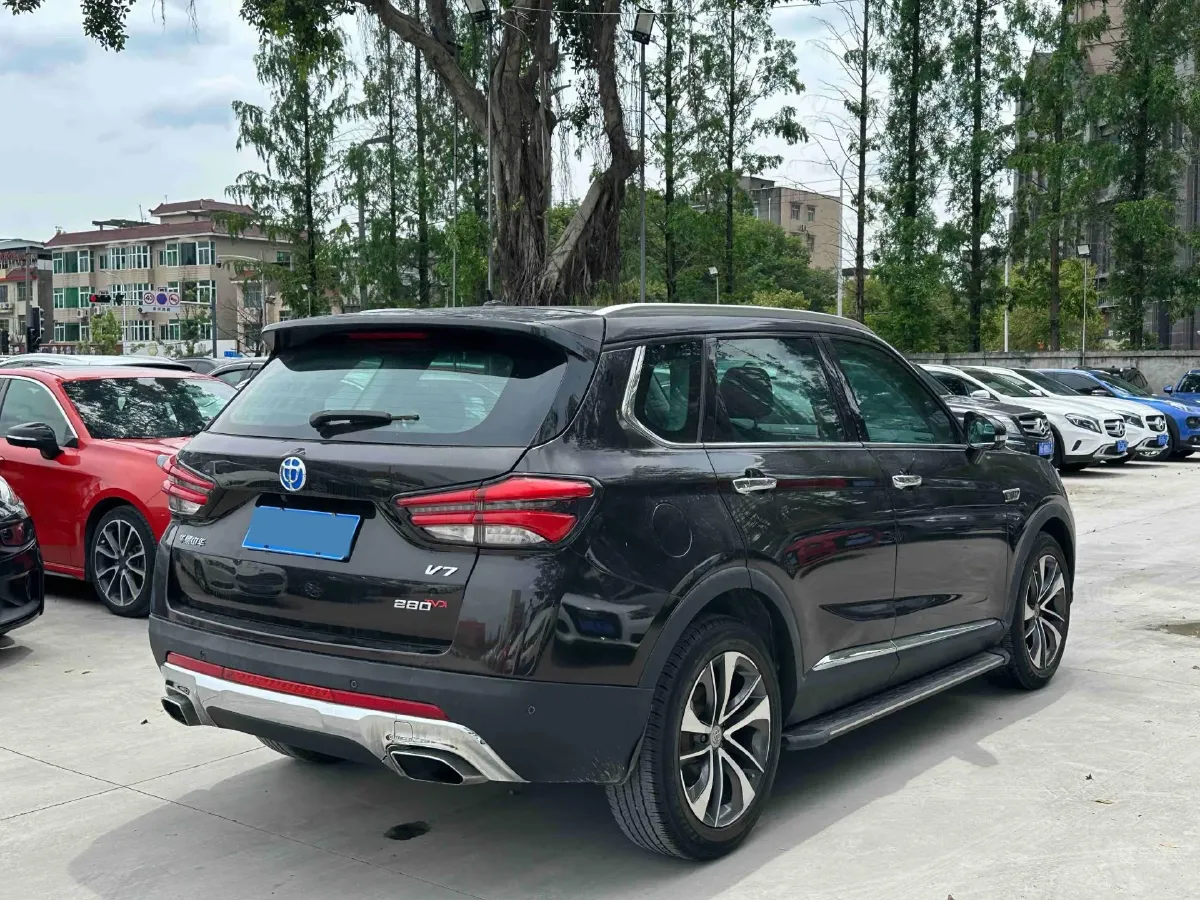 2018 Brilliance Auto V7 1.6T 204HP L4 7DCT,autocango,china used car exporter,china ev exporter,chinese used car exporter,chinese used ev exporter