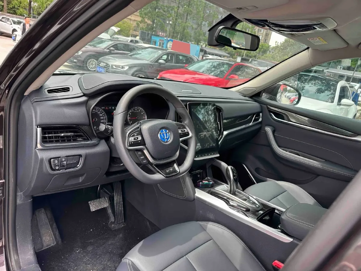 2018 Brilliance Auto V7 1.6T 204HP L4 7DCT,autocango,china used car exporter,china ev exporter,chinese used car exporter,chinese used ev exporter