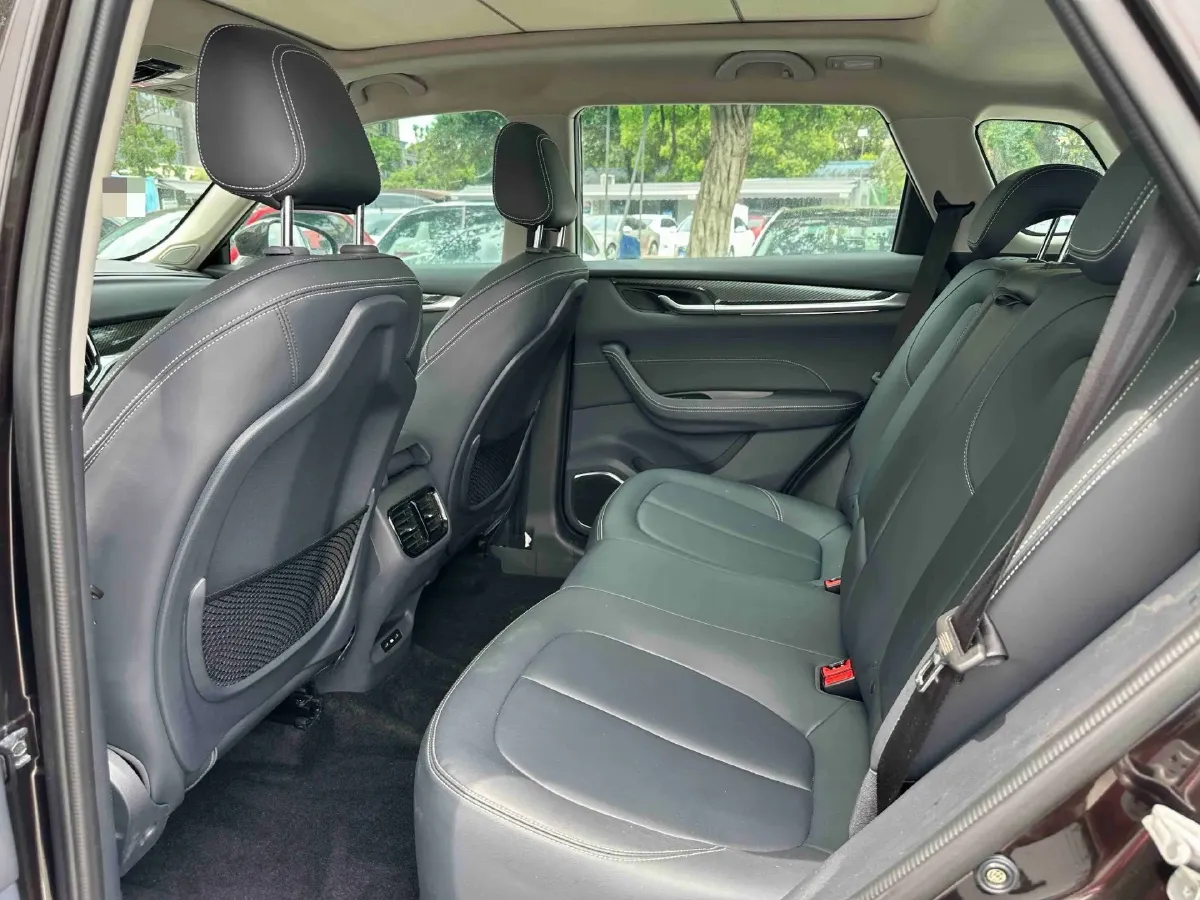 2018 Brilliance Auto V7 1.6T 204HP L4 7DCT,autocango,china used car exporter,china ev exporter,chinese used car exporter,chinese used ev exporter