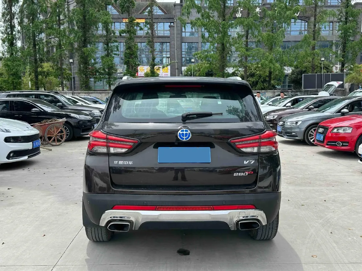 2018 Brilliance Auto V7 1.6T 204HP L4 7DCT,autocango,china used car exporter,china ev exporter,chinese used car exporter,chinese used ev exporter