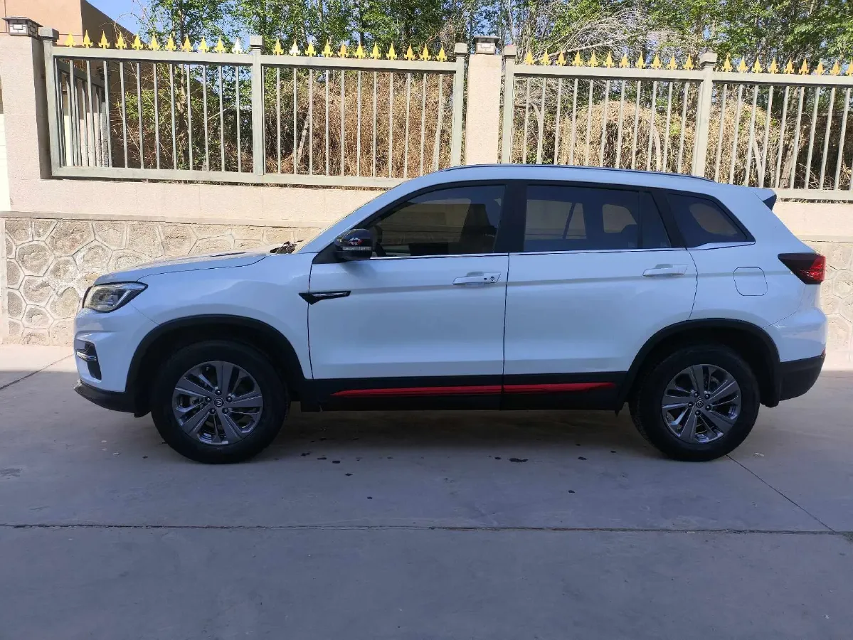 2021 ChangAn CS75 1.5T 178HP L4 6MT,autocango,china used car exporter,china ev exporter,chinese used car exporter,chinese used ev exporter