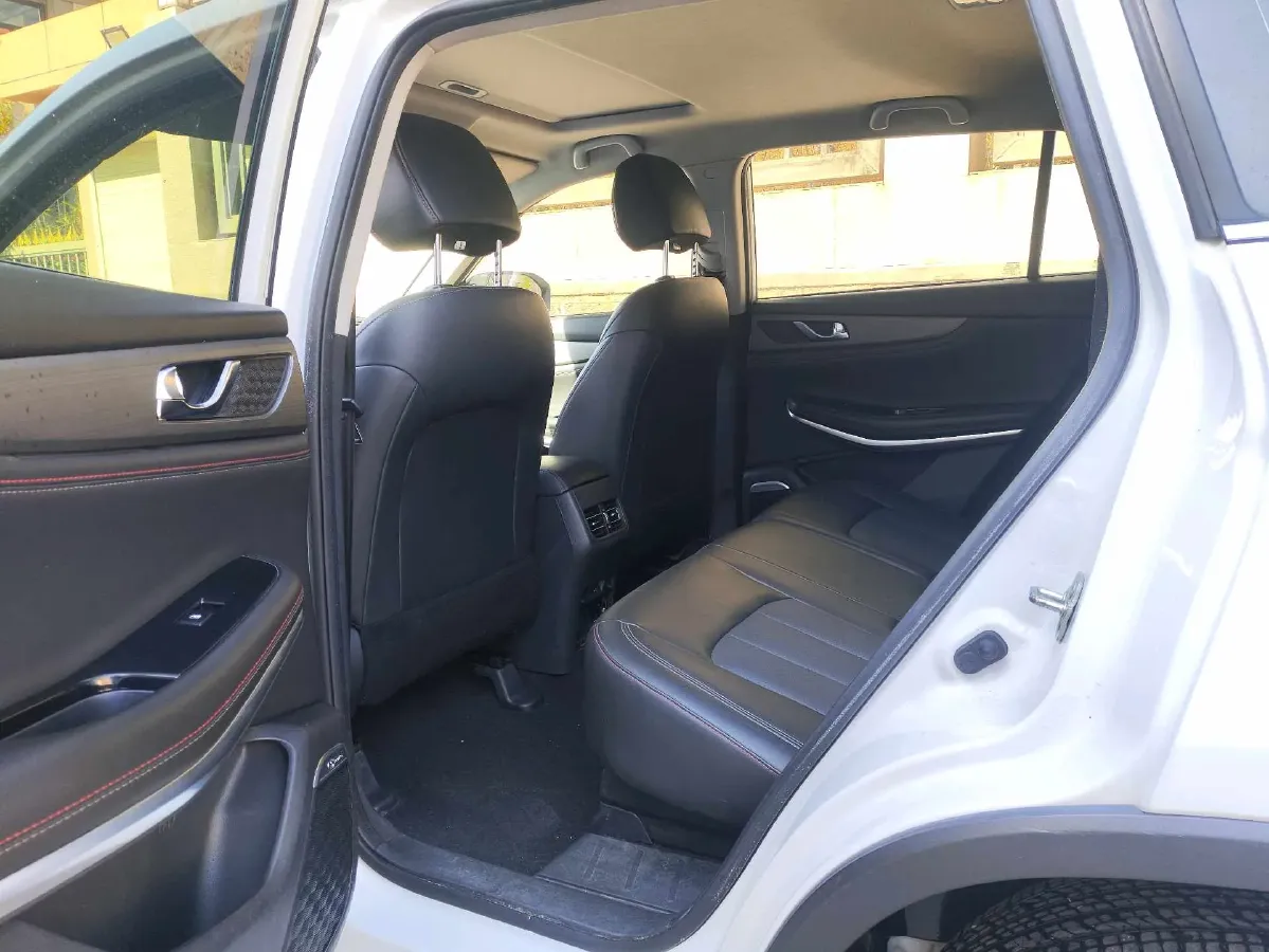 2021 ChangAn CS75 1.5T 178HP L4 6MT,autocango,china used car exporter,china ev exporter,chinese used car exporter,chinese used ev exporter
