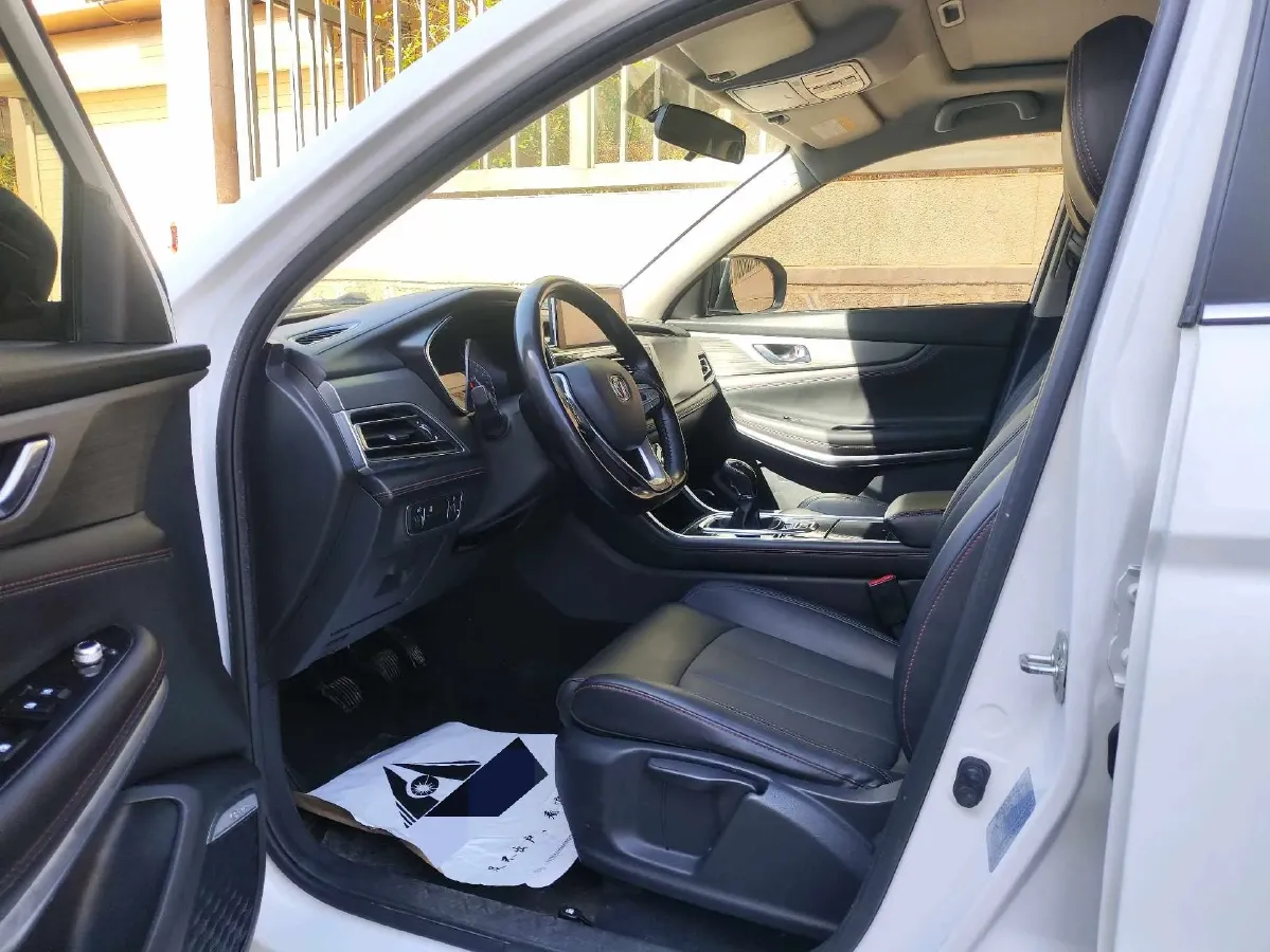 2021 ChangAn CS75 1.5T 178HP L4 6MT,autocango,china used car exporter,china ev exporter,chinese used car exporter,chinese used ev exporter