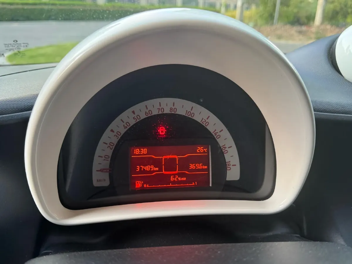2015 Smart smart fortwo 1.0L 71HP L3 5AMT,autocango,china used car exporter,china ev exporter,chinese used car exporter,chinese used ev exporter