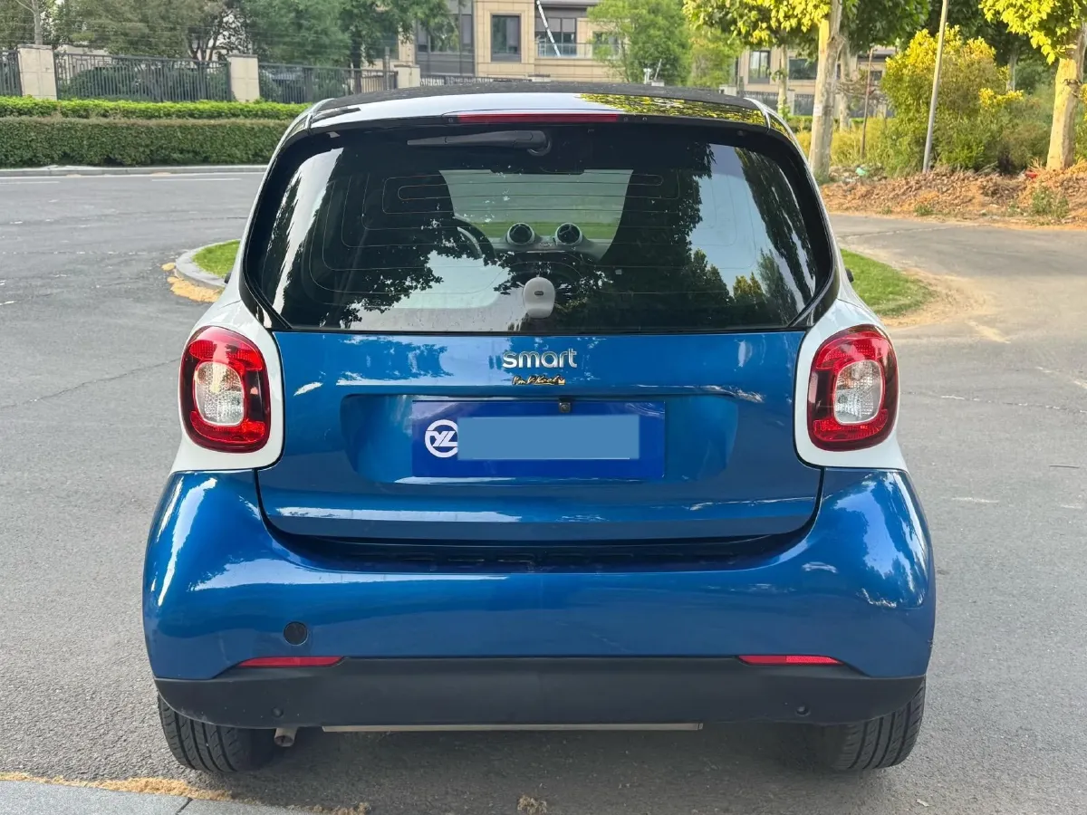 2015 Smart smart fortwo 1.0L 71HP L3 5AMT,autocango,china used car exporter,china ev exporter,chinese used car exporter,chinese used ev exporter