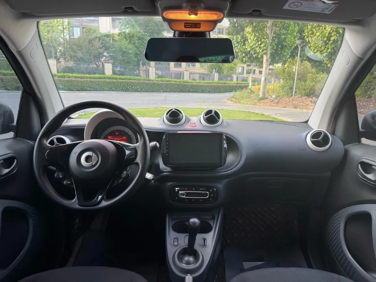2015 Smart smart fortwo 1.0L 71HP L3 5AMT,autocango,china used car exporter,china ev exporter,chinese used car exporter,chinese used ev exporter