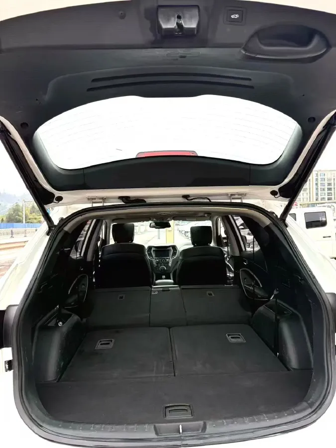 2017 Hyundai Santafe 2.0T 245HP L4 6AT,autocango,china used car exporter,china ev exporter,chinese used car exporter,chinese used ev exporter