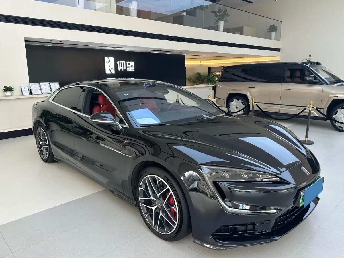 2025 YangWang U7 2.0T 245HP H4 E-CVT PHEV 52.4KWH,autocango,china used car exporter,china ev exporter,chinese used car exporter,chinese used ev exporter