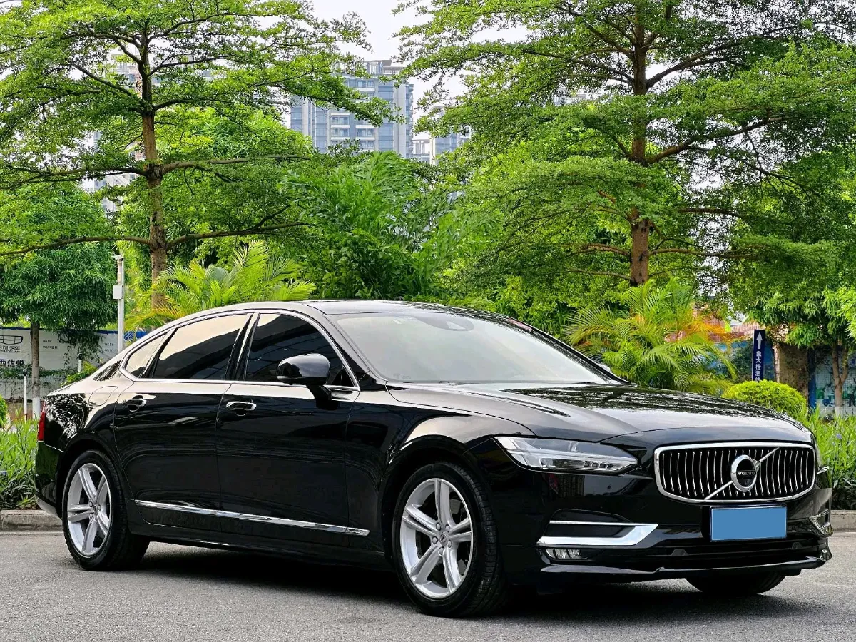 2019 Infiniti Q70 2.0T 211HP L4 7AT,autocango,china used car exporter,china ev exporter,chinese used car exporter,chinese used ev exporter