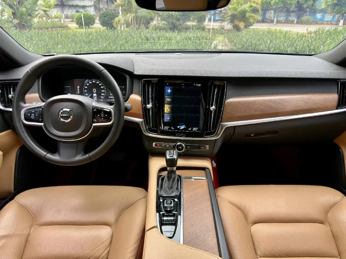 2019 Infiniti Q70 2.0T 211HP L4 7AT,autocango,china used car exporter,china ev exporter,chinese used car exporter,chinese used ev exporter