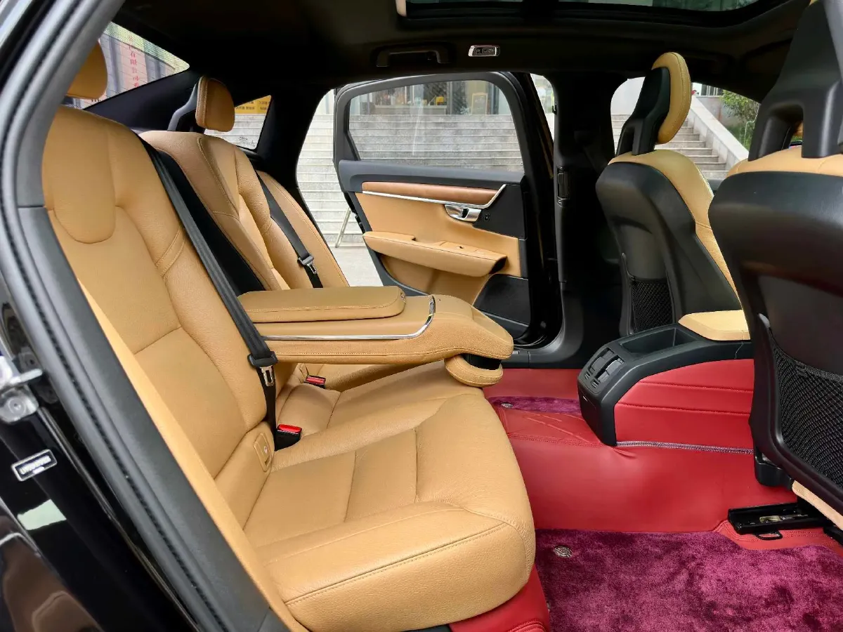 2019 Infiniti Q70 2.0T 211HP L4 7AT,autocango,china used car exporter,china ev exporter,chinese used car exporter,chinese used ev exporter