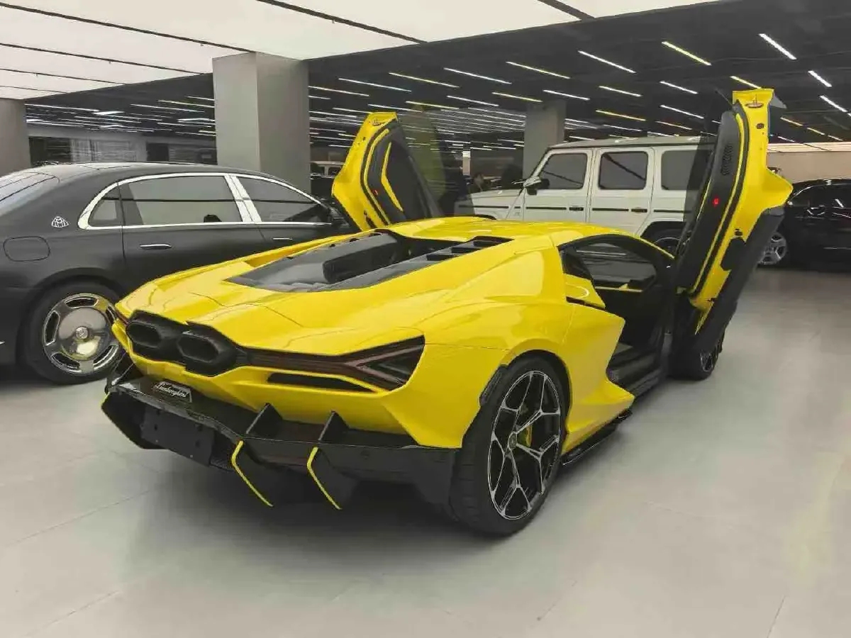 2023 Lamborghini Revuelto 6.5L 826HP V12 8DCT PHEV 3.8KWH,autocango,china used car exporter,china ev exporter,chinese used car exporter,chinese used ev exporter