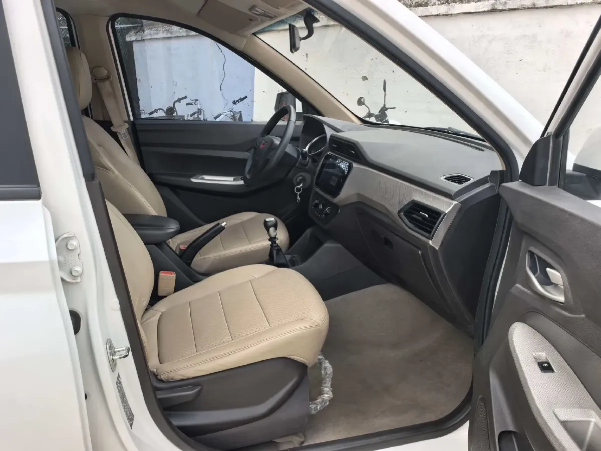 2021 Yema SiPaiKa 1.5L 109HP L4 5MT,autocango,china used car exporter,china ev exporter,chinese used car exporter,chinese used ev exporter