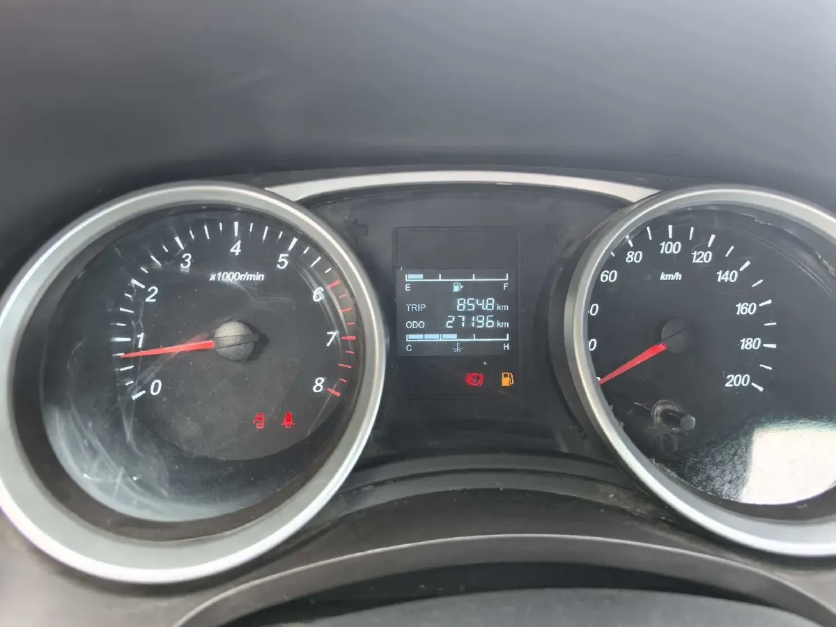 2021 Yema SiPaiKa 1.5L 109HP L4 5MT,autocango,china used car exporter,china ev exporter,chinese used car exporter,chinese used ev exporter