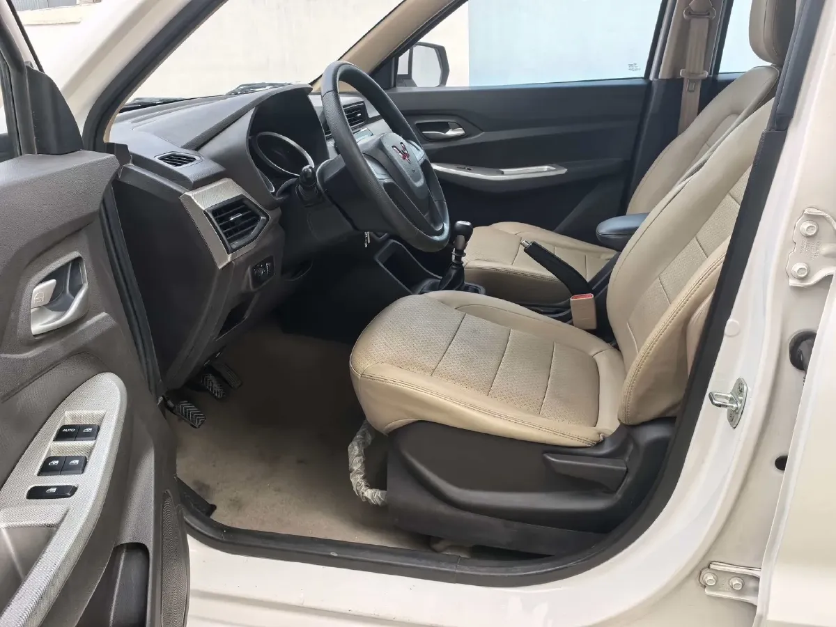 2021 Yema SiPaiKa 1.5L 109HP L4 5MT,autocango,china used car exporter,china ev exporter,chinese used car exporter,chinese used ev exporter