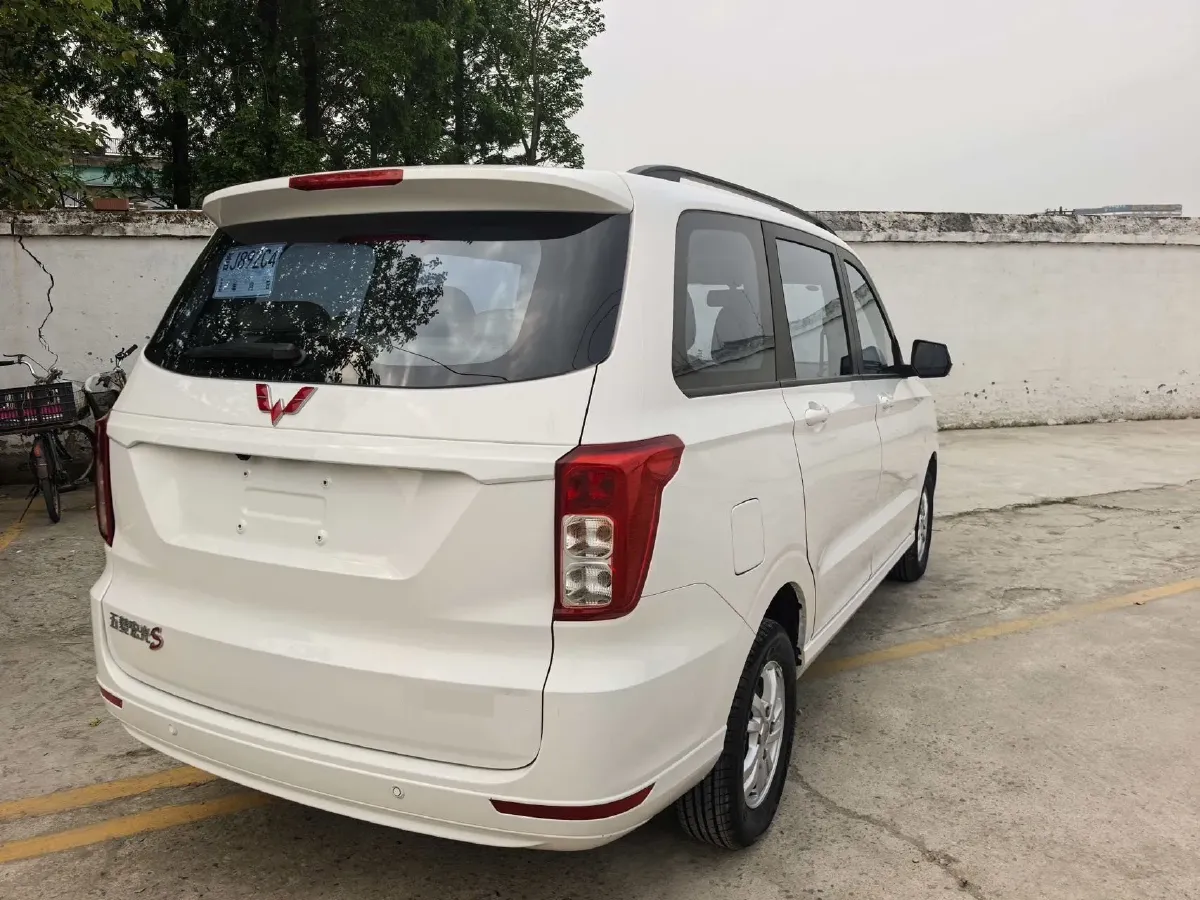 2021 Yema SiPaiKa 1.5L 109HP L4 5MT,autocango,china used car exporter,china ev exporter,chinese used car exporter,chinese used ev exporter