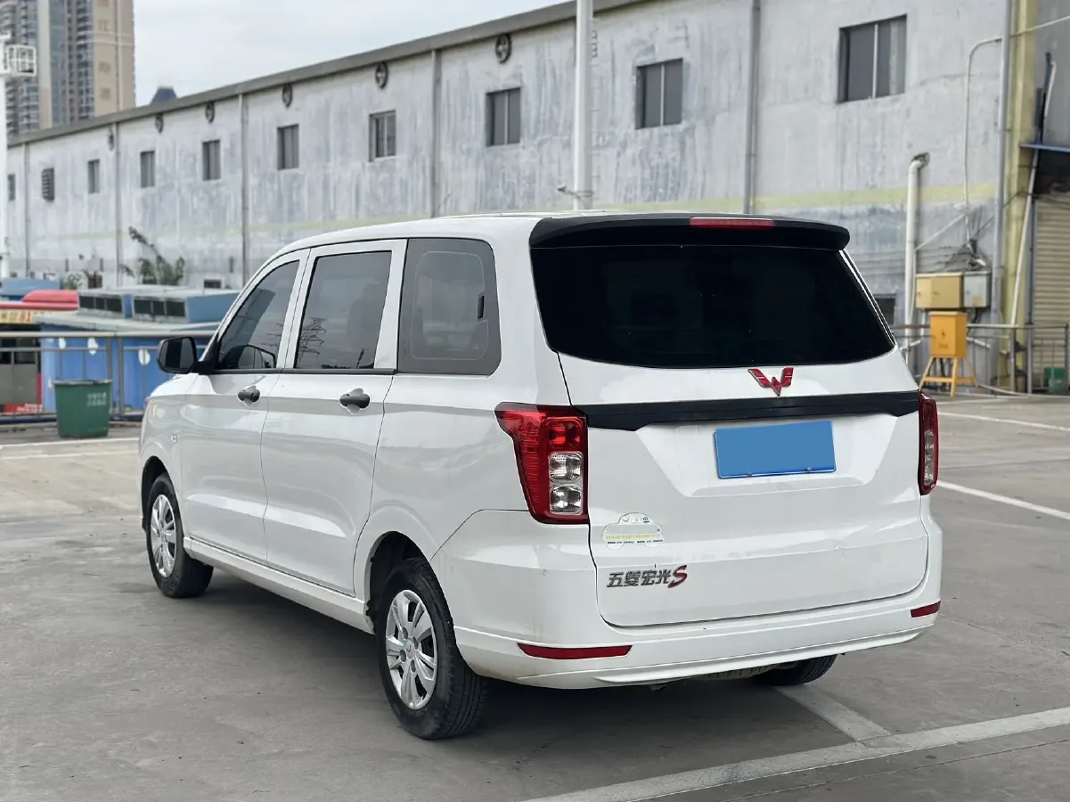 2023 WuLing RongGuang New Truck 1.5L 102HP L4 5MT,autocango,china used car exporter,china ev exporter,chinese used car exporter,chinese used ev exporter