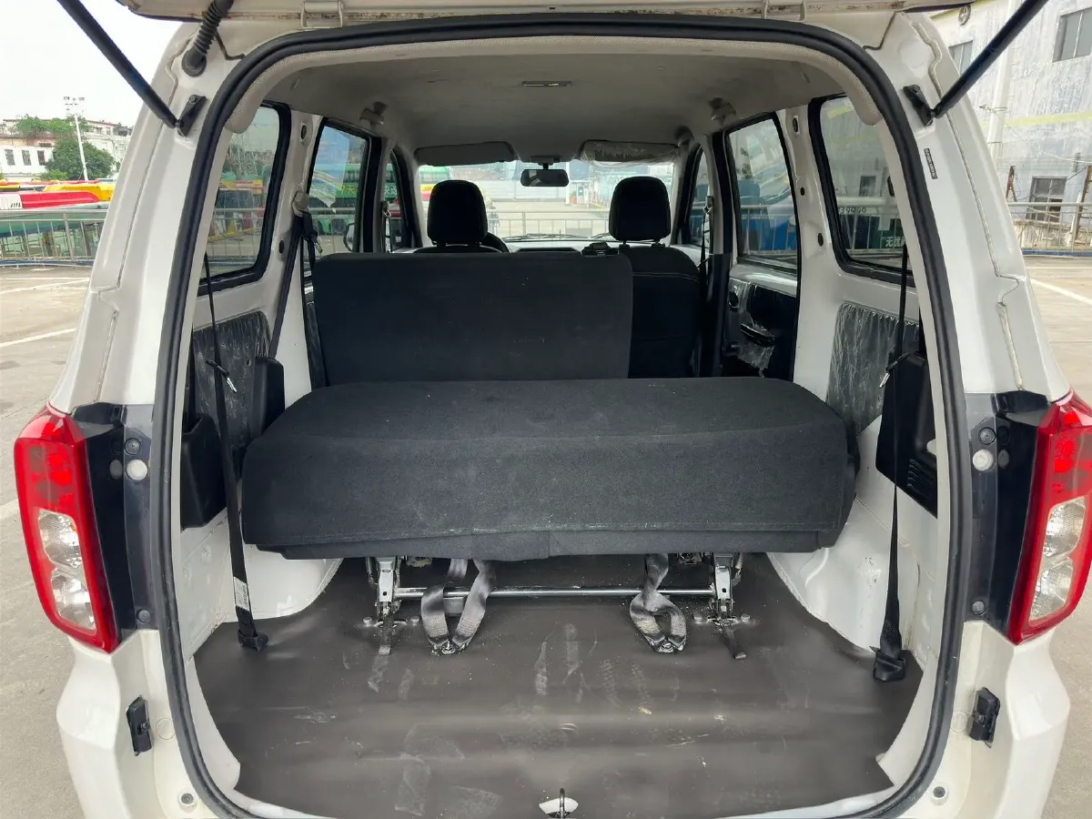 2023 WuLing RongGuang New Truck 1.5L 102HP L4 5MT,autocango,china used car exporter,china ev exporter,chinese used car exporter,chinese used ev exporter
