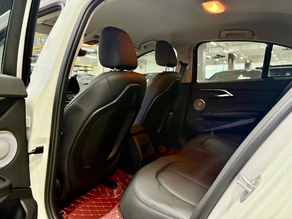 2022 BMW 1 Series 1.5T 140HP L3 7DCT,autocango,china used car exporter,china ev exporter,chinese used car exporter,chinese used ev exporter