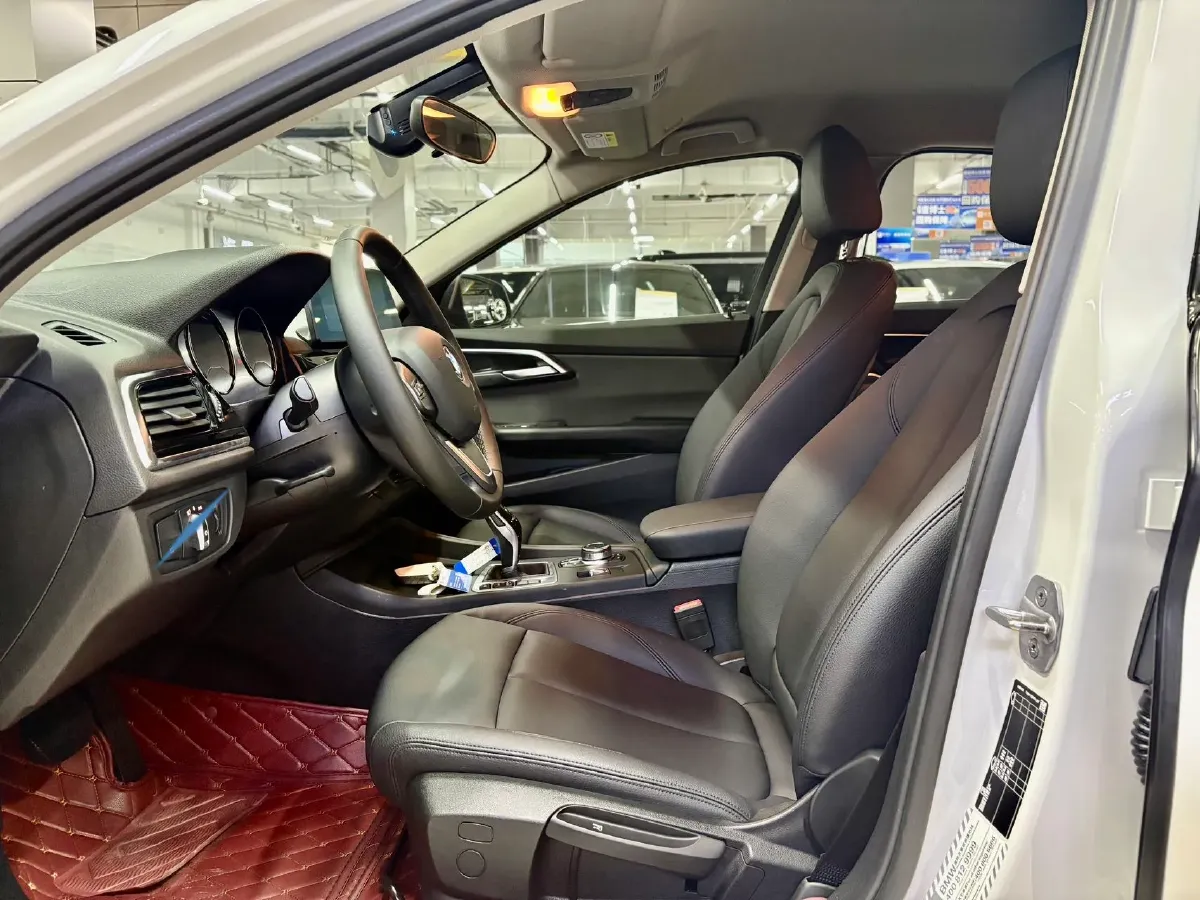 2022 BMW 1 Series 1.5T 140HP L3 7DCT,autocango,china used car exporter,china ev exporter,chinese used car exporter,chinese used ev exporter
