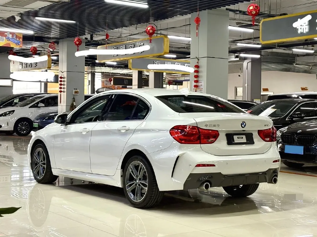 2022 BMW 1 Series 1.5T 140HP L3 7DCT,autocango,china used car exporter,china ev exporter,chinese used car exporter,chinese used ev exporter