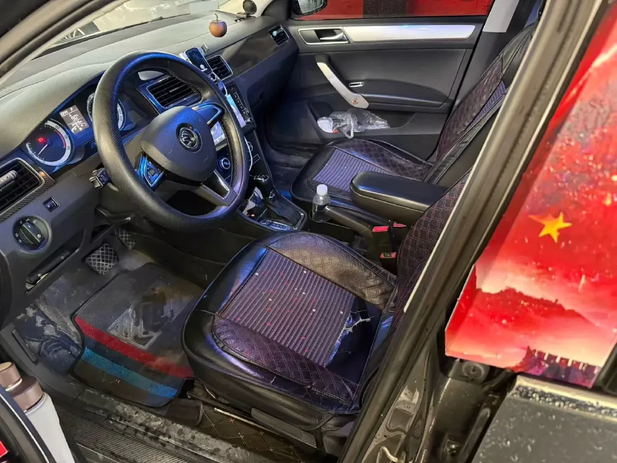 2019 SWM G01 1.5T 156HP L4 6AT,autocango,china used car exporter,china ev exporter,chinese used car exporter,chinese used ev exporter