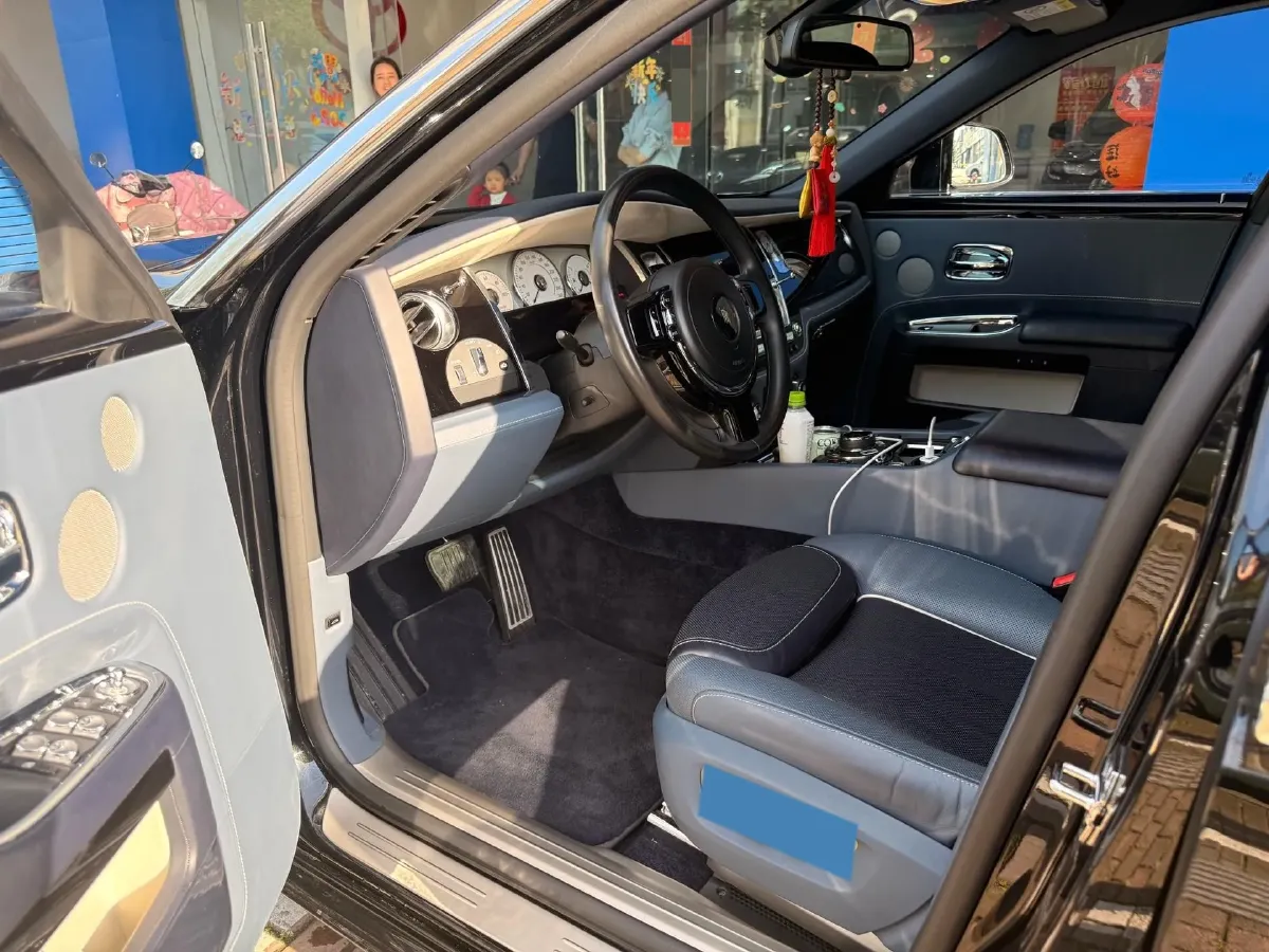 2018 Rolls-Royce Ghost 6.6T 571HP V12 8AT,autocango,china used car exporter,china ev exporter,chinese used car exporter,chinese used ev exporter