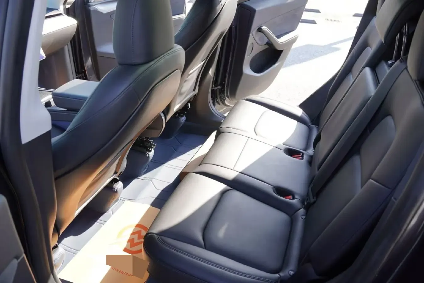2024 Iveco OuSheng BEV 77.28KWH,autocango,china used car exporter,china ev exporter,chinese used car exporter,chinese used ev exporter