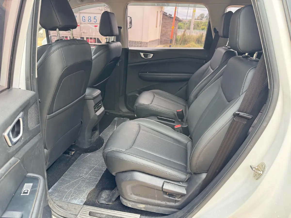 2022 WuLing JiaChen 1.5L 99HP L4 6MT,autocango,china used car exporter,china ev exporter,chinese used car exporter,chinese used ev exporter