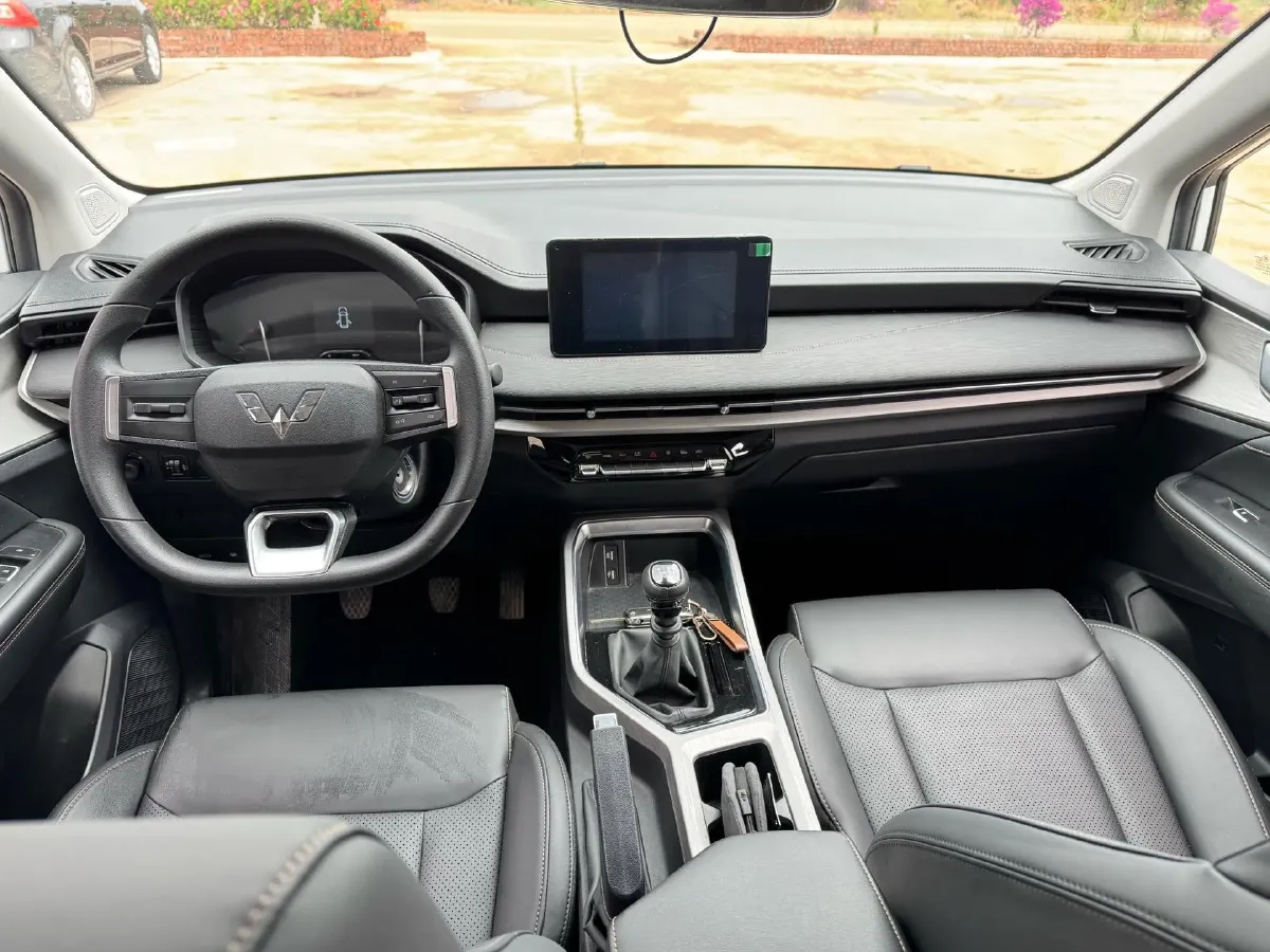 2022 WuLing JiaChen 1.5L 99HP L4 6MT,autocango,china used car exporter,china ev exporter,chinese used car exporter,chinese used ev exporter