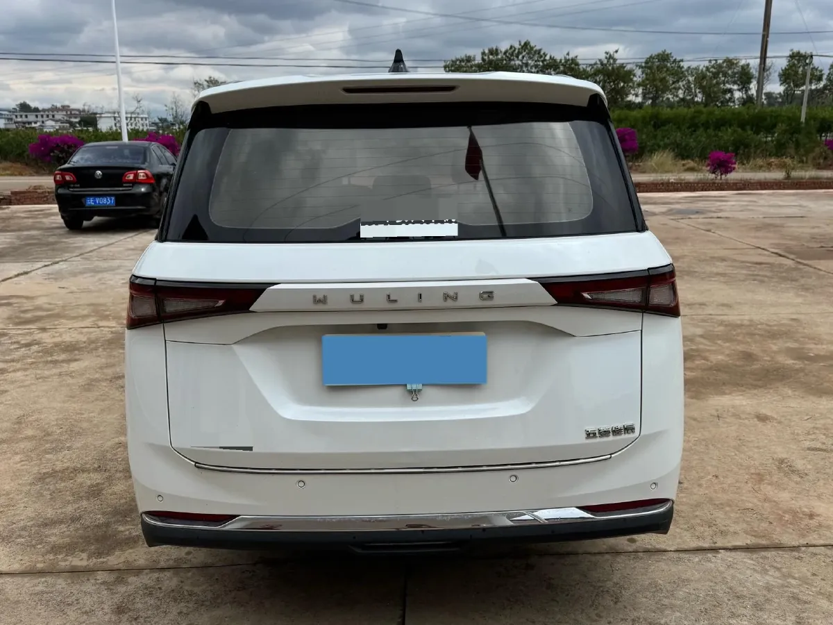 2022 WuLing JiaChen 1.5L 99HP L4 6MT,autocango,china used car exporter,china ev exporter,chinese used car exporter,chinese used ev exporter