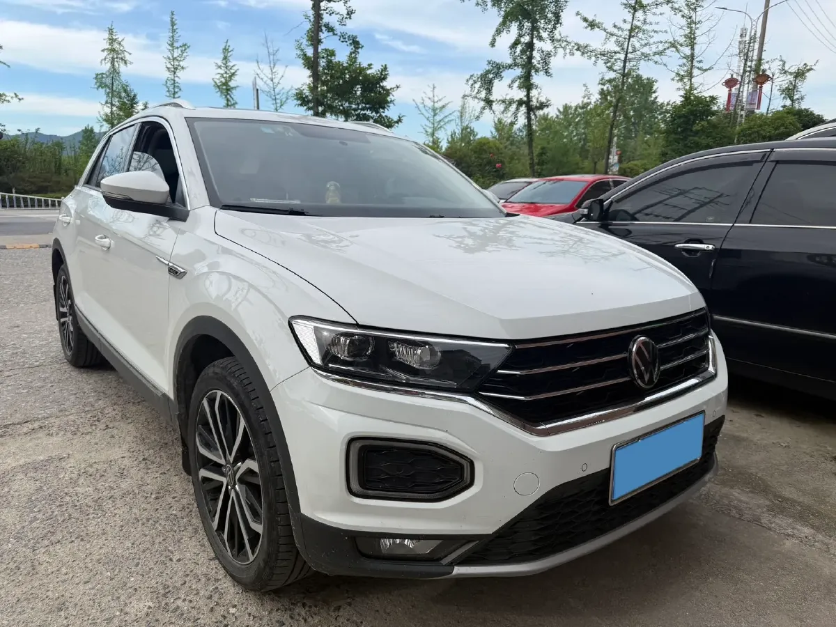 2022 Volkswagen T-Roc 1.4T 150HP L4 7DCT,autocango,china used car exporter,china ev exporter,chinese used car exporter,chinese used ev exporter