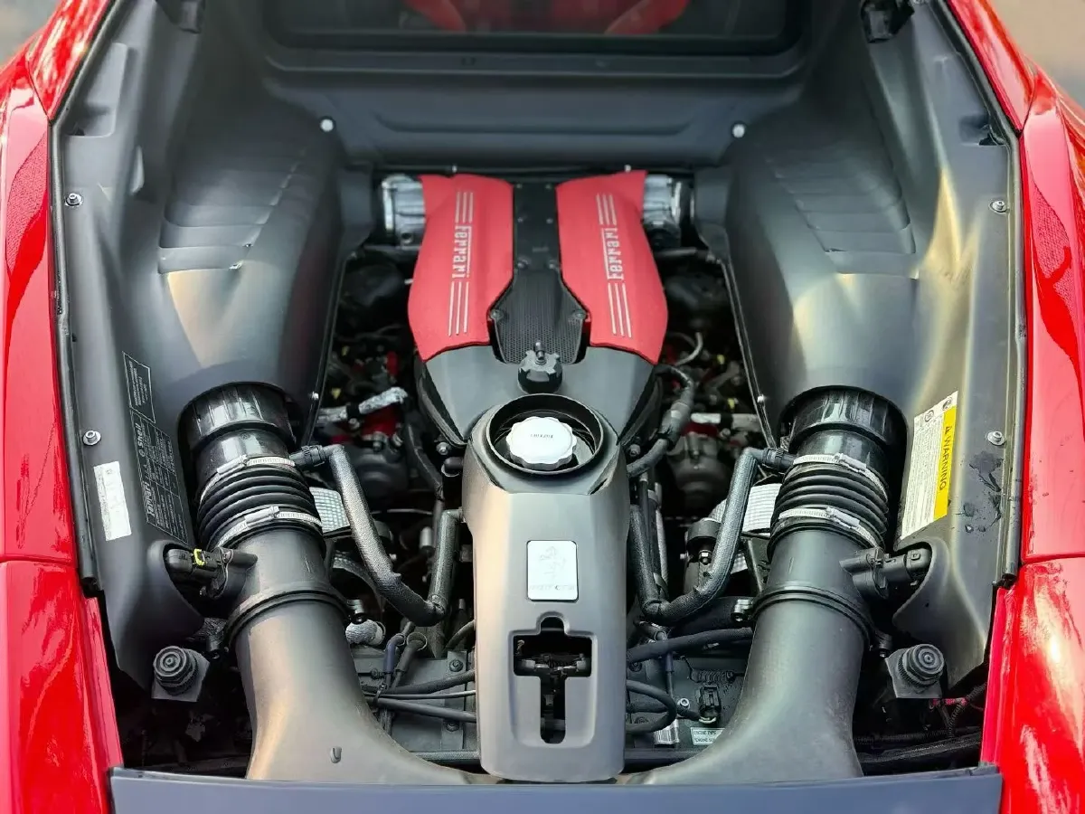 2015 Ferrari 488 3.9T 670HP V8 7DCT,autocango,china used car exporter,china ev exporter,chinese used car exporter,chinese used ev exporter
