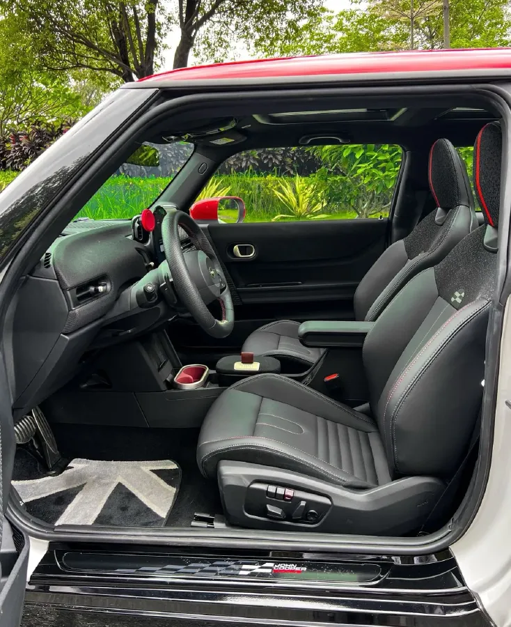 2025 MINI JCW 2.0T 231HP L4 7DCT,autocango,china used car exporter,china ev exporter,chinese used car exporter,chinese used ev exporter