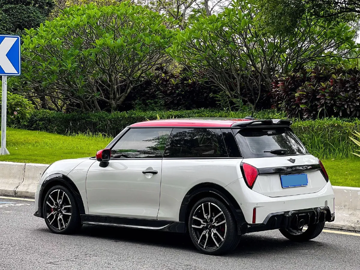 2025 MINI JCW 2.0T 231HP L4 7DCT,autocango,china used car exporter,china ev exporter,chinese used car exporter,chinese used ev exporter