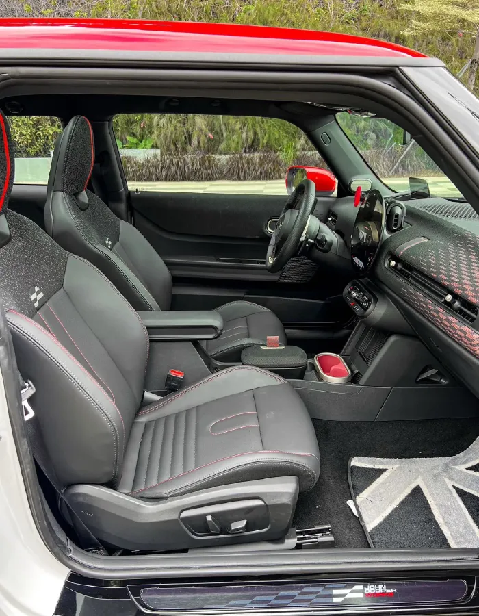 2025 MINI JCW 2.0T 231HP L4 7DCT,autocango,china used car exporter,china ev exporter,chinese used car exporter,chinese used ev exporter
