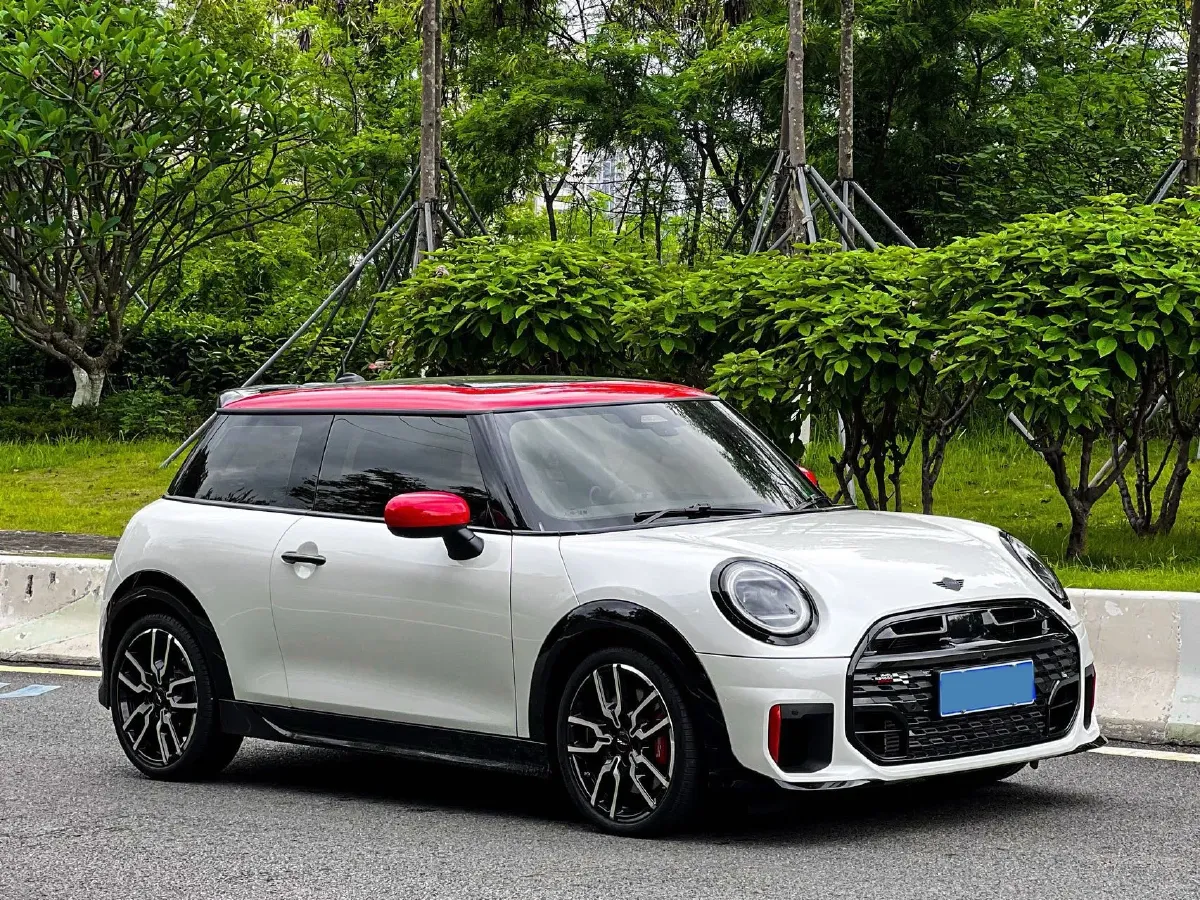 2025 MINI JCW 2.0T 231HP L4 7DCT,autocango,china used car exporter,china ev exporter,chinese used car exporter,chinese used ev exporter