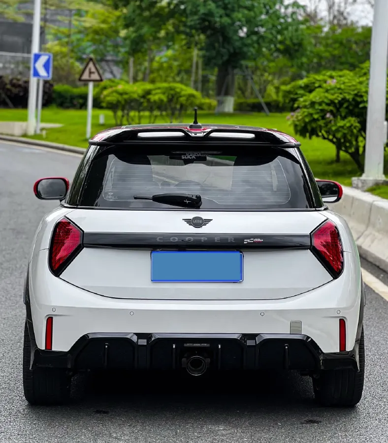 2025 MINI JCW 2.0T 231HP L4 7DCT,autocango,china used car exporter,china ev exporter,chinese used car exporter,chinese used ev exporter