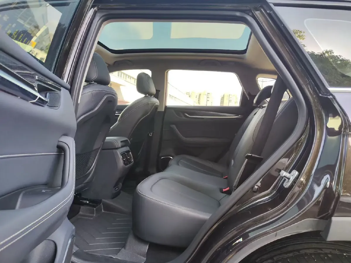 2018 Brilliance Auto V7 1.6T 204HP L4 7DCT,autocango,china used car exporter,china ev exporter,chinese used car exporter,chinese used ev exporter