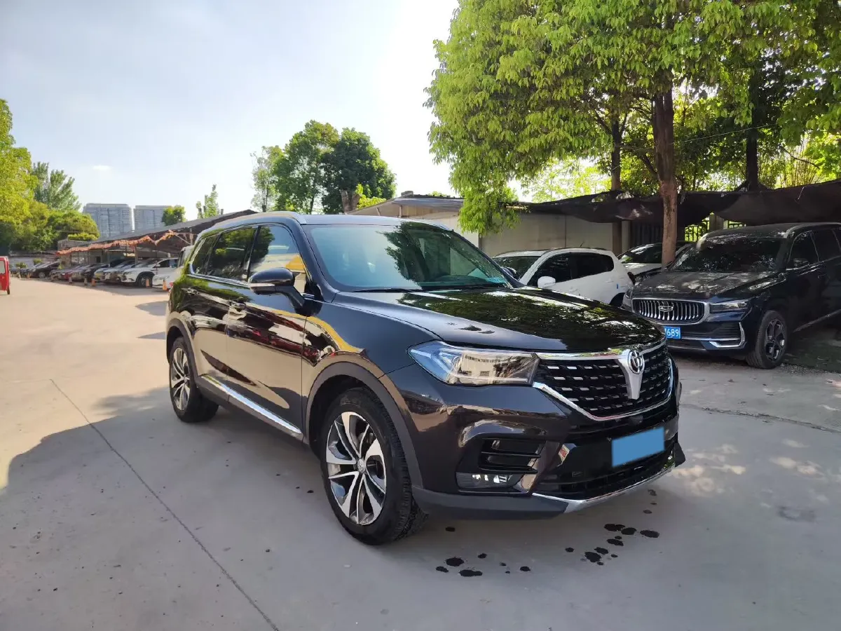 2018 Brilliance Auto V7 1.6T 204HP L4 7DCT,autocango,china used car exporter,china ev exporter,chinese used car exporter,chinese used ev exporter