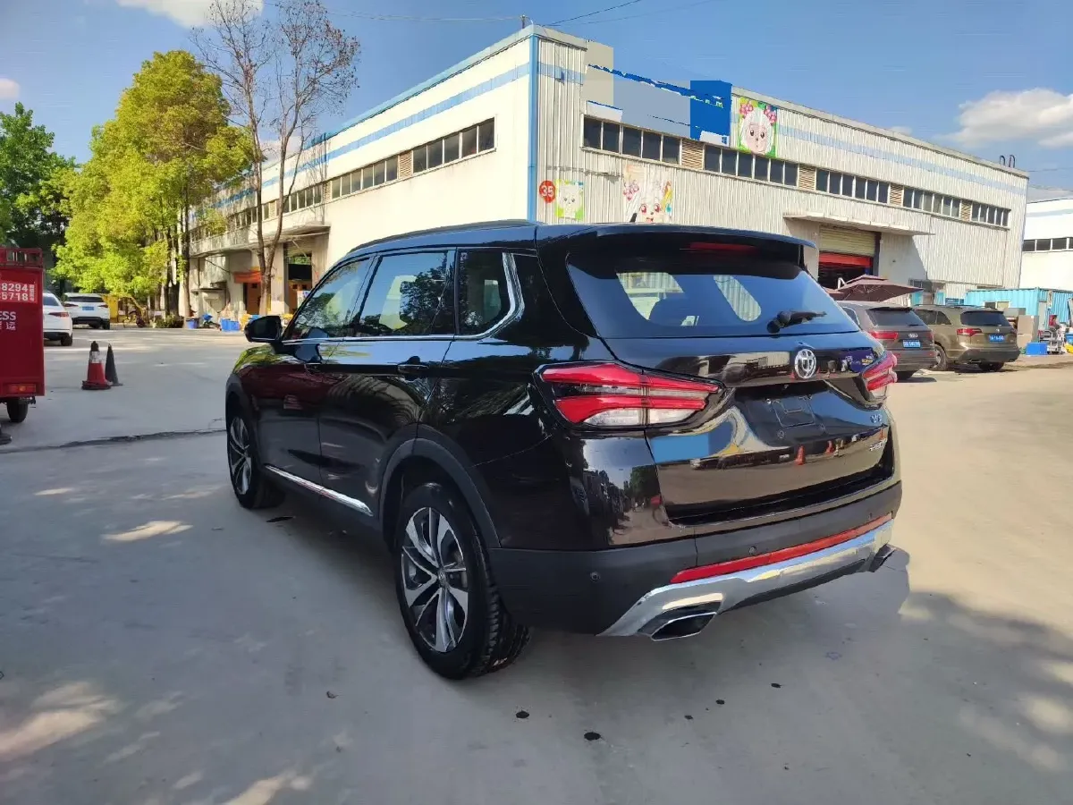 2018 Brilliance Auto V7 1.6T 204HP L4 7DCT,autocango,china used car exporter,china ev exporter,chinese used car exporter,chinese used ev exporter