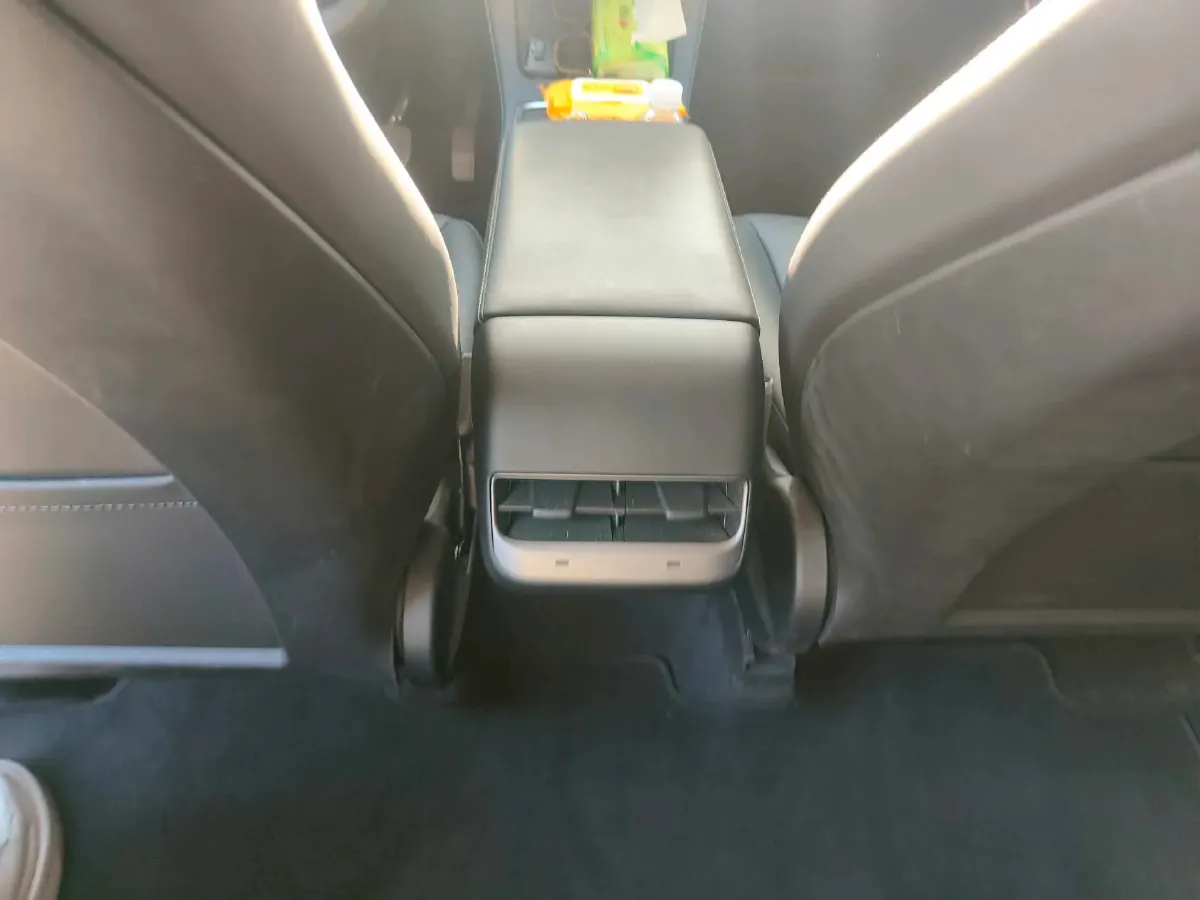 2024 Iveco OuSheng BEV 77.28KWH,autocango,china used car exporter,china ev exporter,chinese used car exporter,chinese used ev exporter