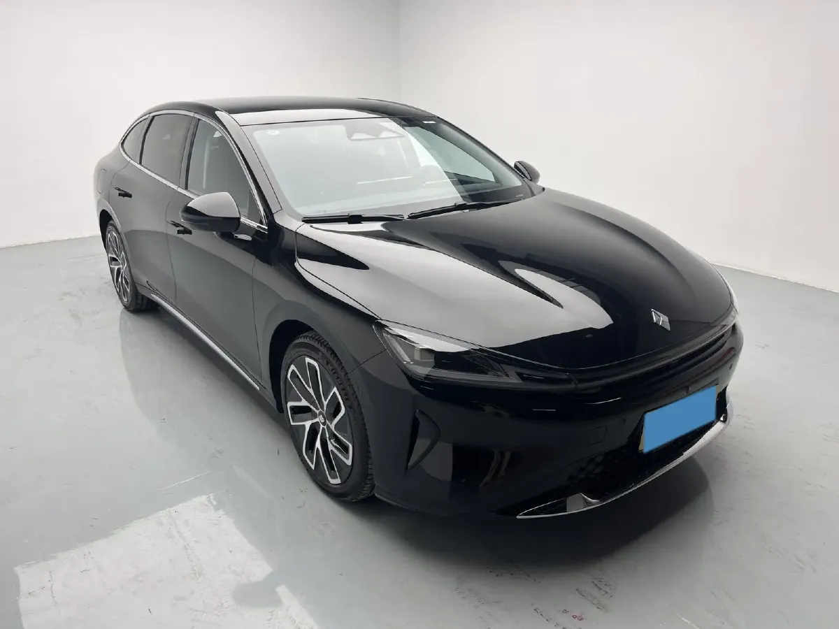 2025 BaoJun XiangJing 1.5T 143HP L4 1DHT PHEV,autocango,china used car exporter,china ev exporter,chinese used car exporter,chinese used ev exporter