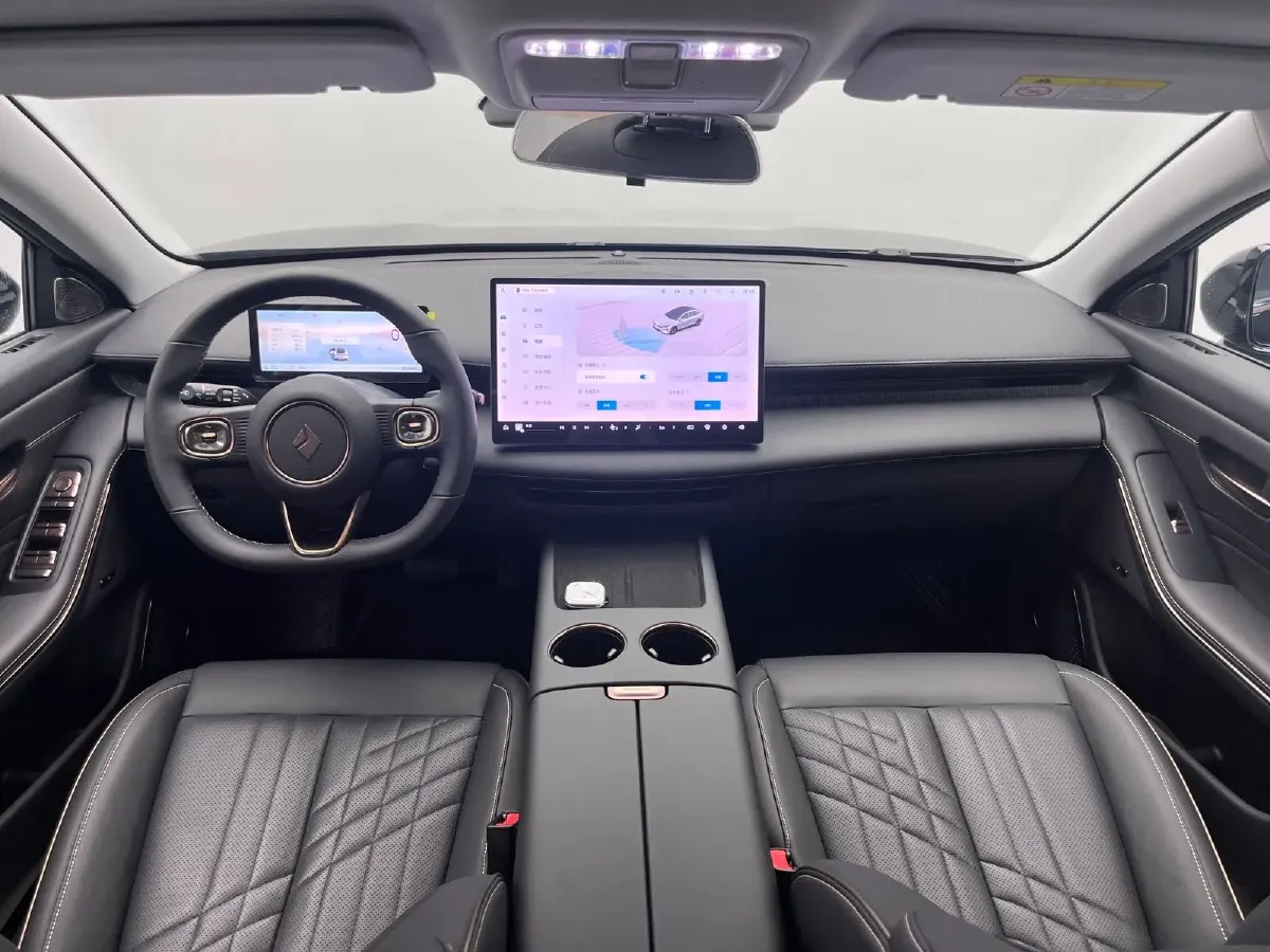 2025 BaoJun XiangJing 1.5T 143HP L4 1DHT PHEV,autocango,china used car exporter,china ev exporter,chinese used car exporter,chinese used ev exporter